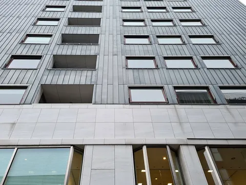 Façade contemporaine habillée de zinc
